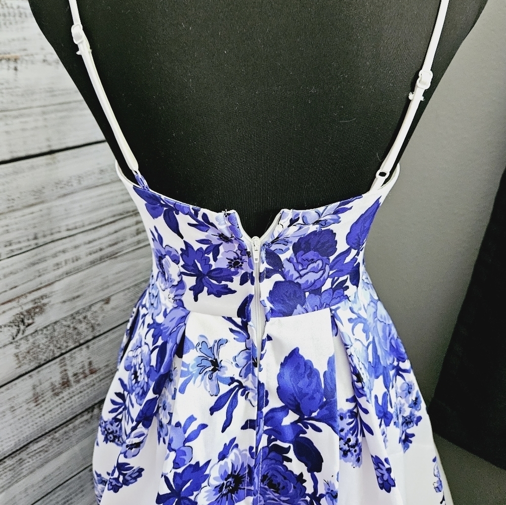 Stunning Windsor Floral Dress/ Gown - Picture 9 of 15